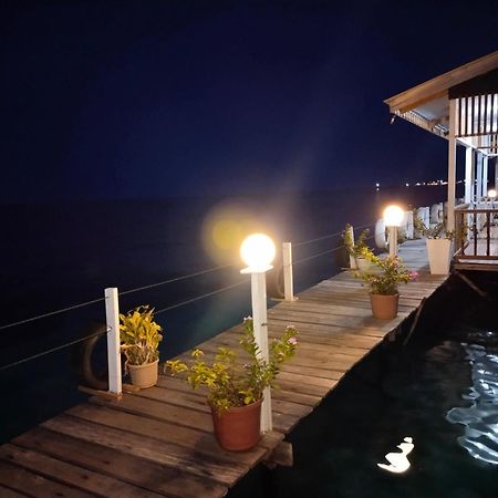 Bihing Angan Water Chalet 仙本那 外观 照片